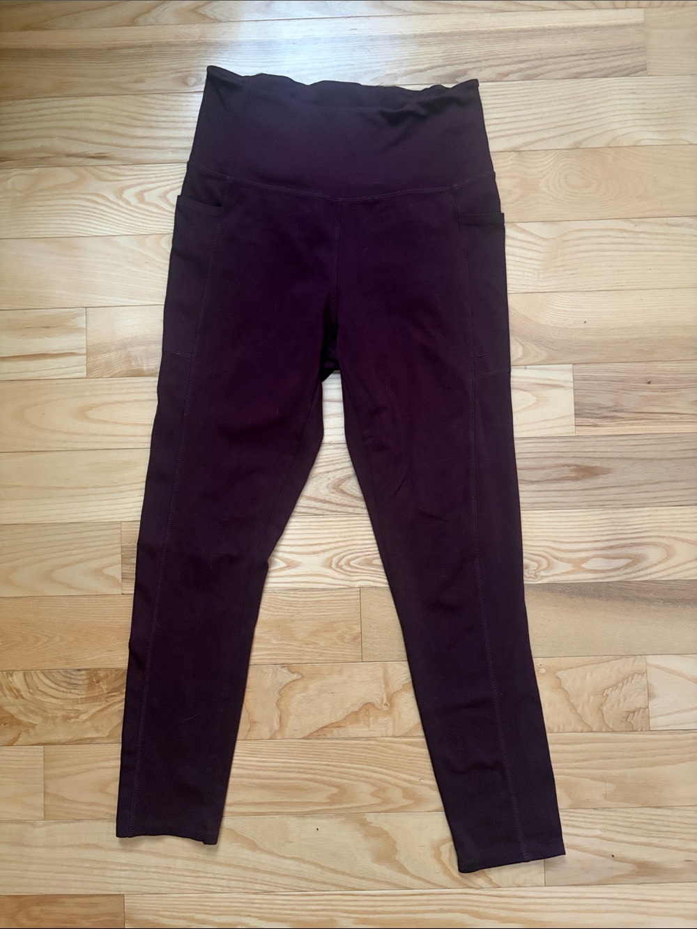 Danskin Pocket Leggings in Deep Plum